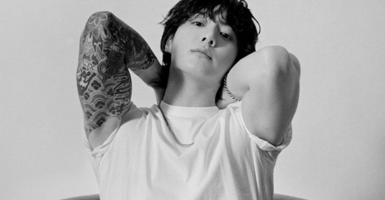 bts jungkook sets record first korean solo artist billboard artist 100 12 weeks