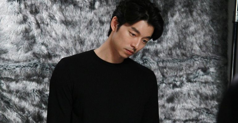 gong yoo mourns fathers passing